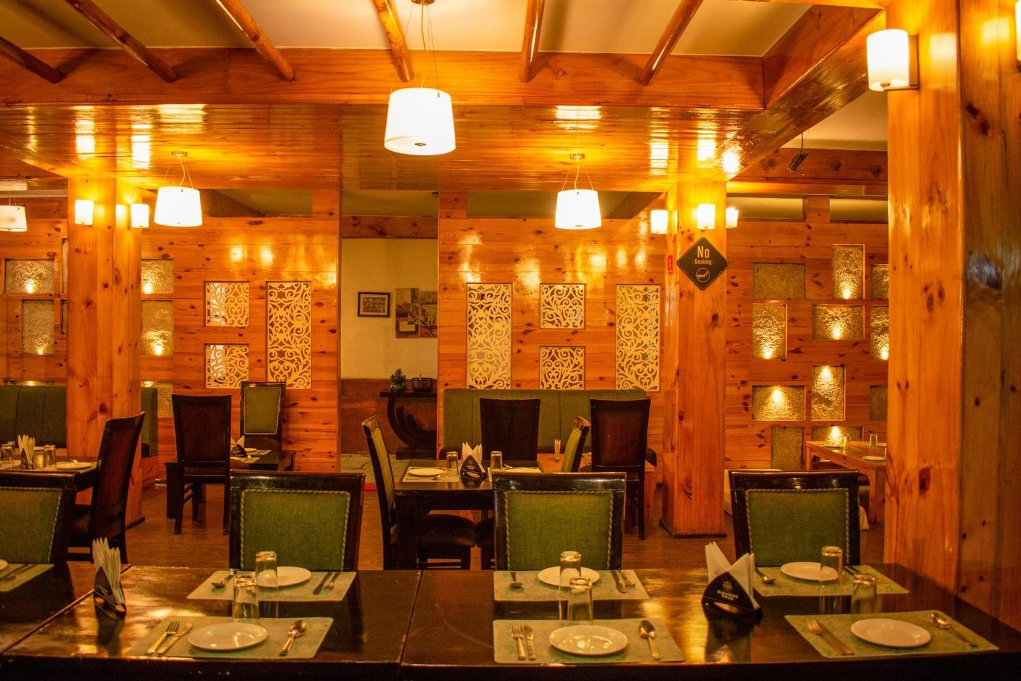The Whispering Inn Resort And Bar Manāli Buitenkant foto